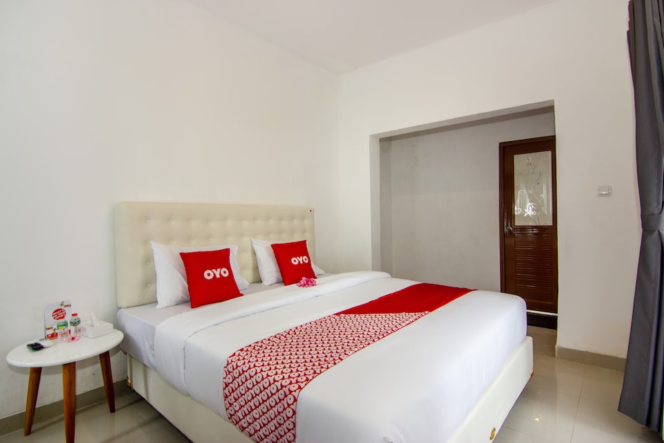 OYO 3796 Senggigi Villas, Senggigi, Lombok