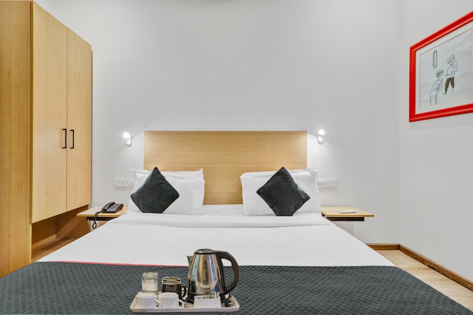 Super Townhouse 139 Ashiyana Smriti Upvan Near Emerald Mall Lucknow, Airport Lucknow, Lucknow