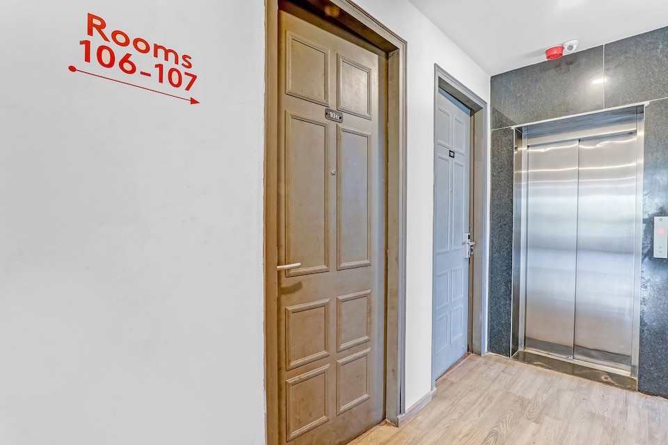 Super Townhouse 139 Ashiyana Smriti Upvan Near Emerald Mall Lucknow, Airport Lucknow, Lucknow