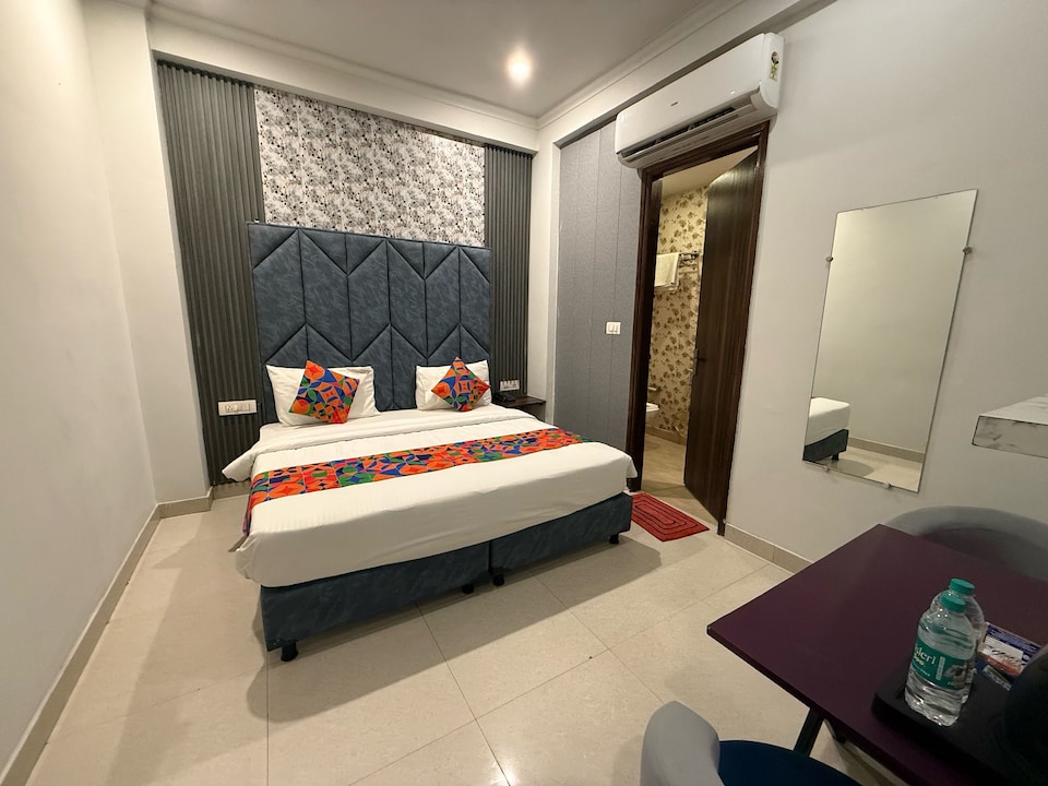 Hotel O Novel Suites Dwarka Sector 14, Dwarka Delhi, Delhi