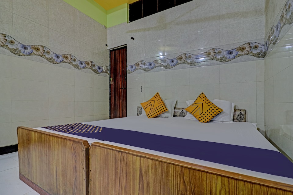 SPOT ON 73963 Hotel Gulmarg, Aligarh, Aligarh