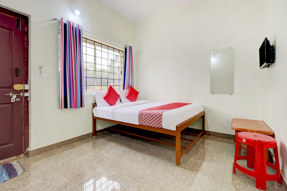 OYO 74015 Royal Coorg Service Apartment, Madikeri, Coorg