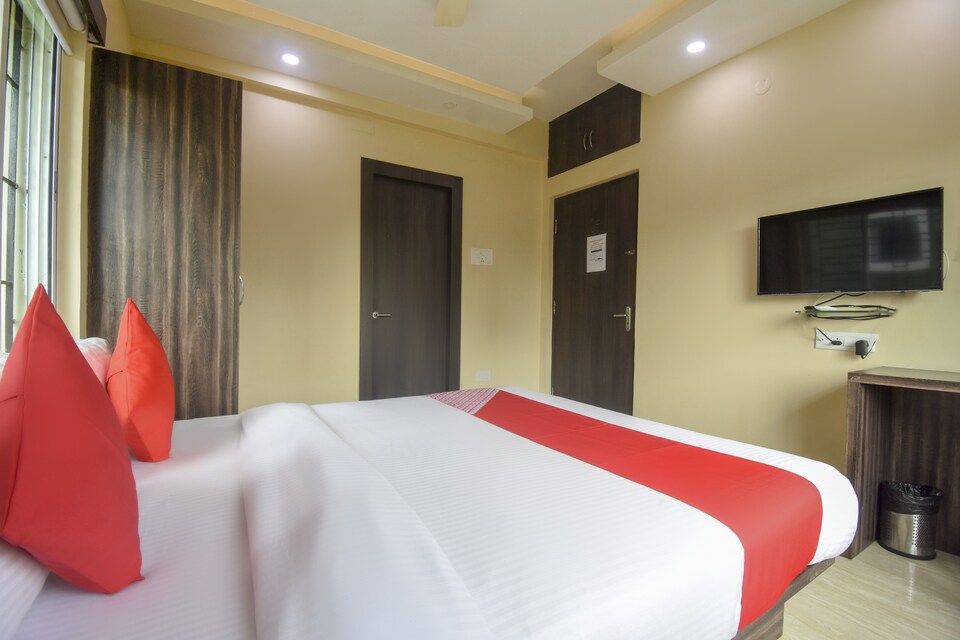 OYO 74023 R R D Carnival, Rajarhat Kolkata, Kolkata