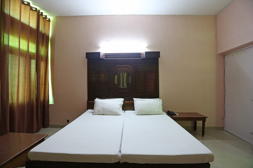 OYO 6243 Hotel Skylark, Railway Station Amritsar, Amritsar