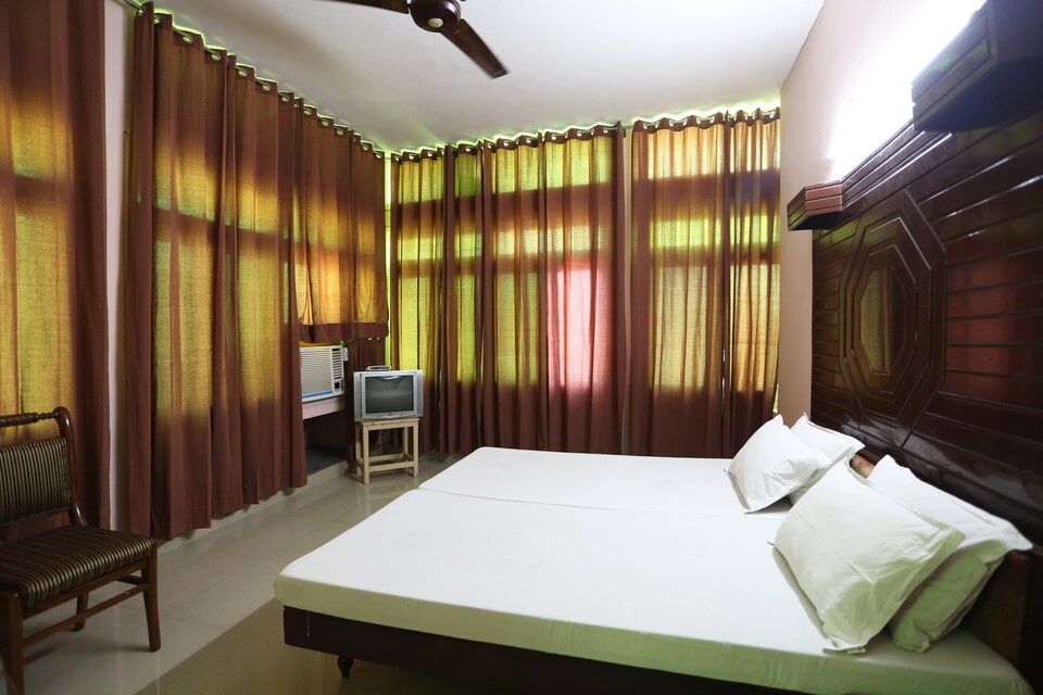 OYO 6243 Hotel Skylark, Railway Station Amritsar, Amritsar