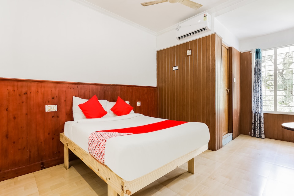 Hotel O Oval Retreat, Vytilla Kochi, Kochi