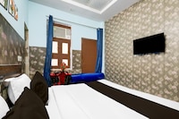 Hotel O Mayapuri Metro station