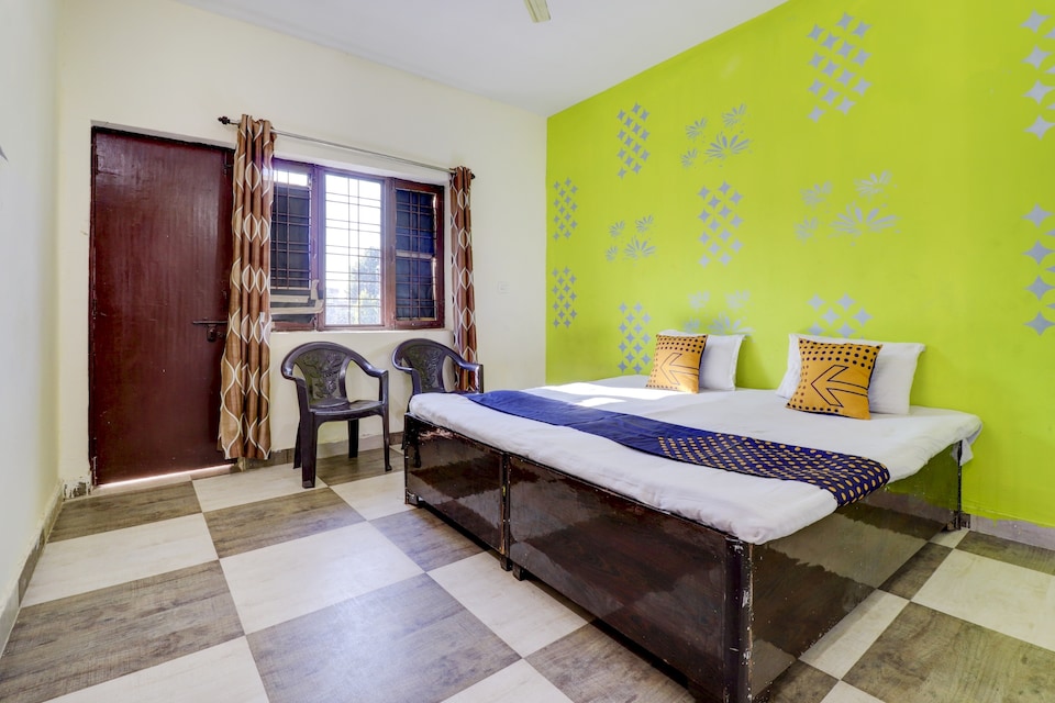 live on DHN1055, Chakrata Road Dehradun, Dehradun