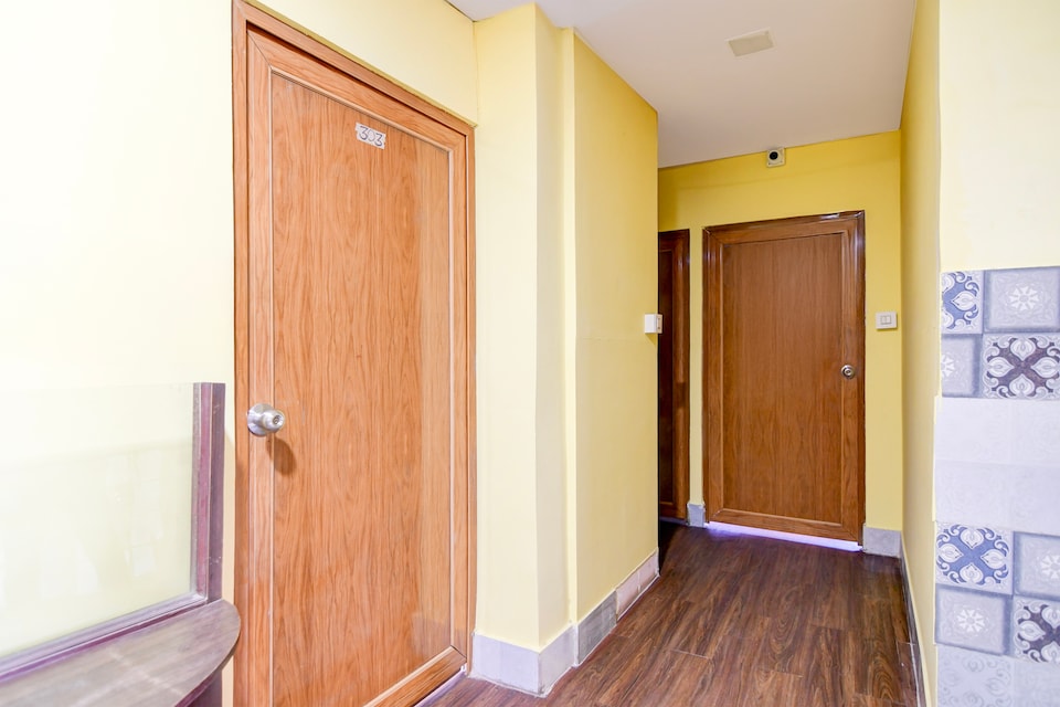 Super Hotel O Three Sixty Five Inn Guest House, Salt Lake Kolkata, Kolkata