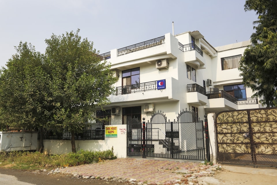 Capital O The Nest Expo Near Pvr Ansal Plaza Greater Noida, Greater Noida, Noida