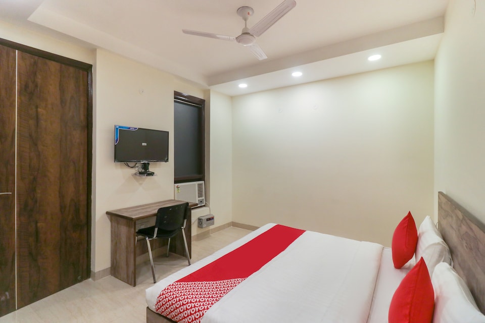 Hotel O Comfort Residency Near Artemis Hospital, Medanta, Gurgaon