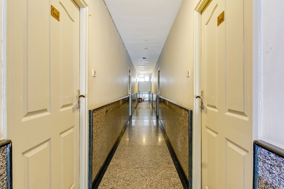 OYO 74173 Shree Ganesh Regency, Basvangudi Bangalore, Bangalore