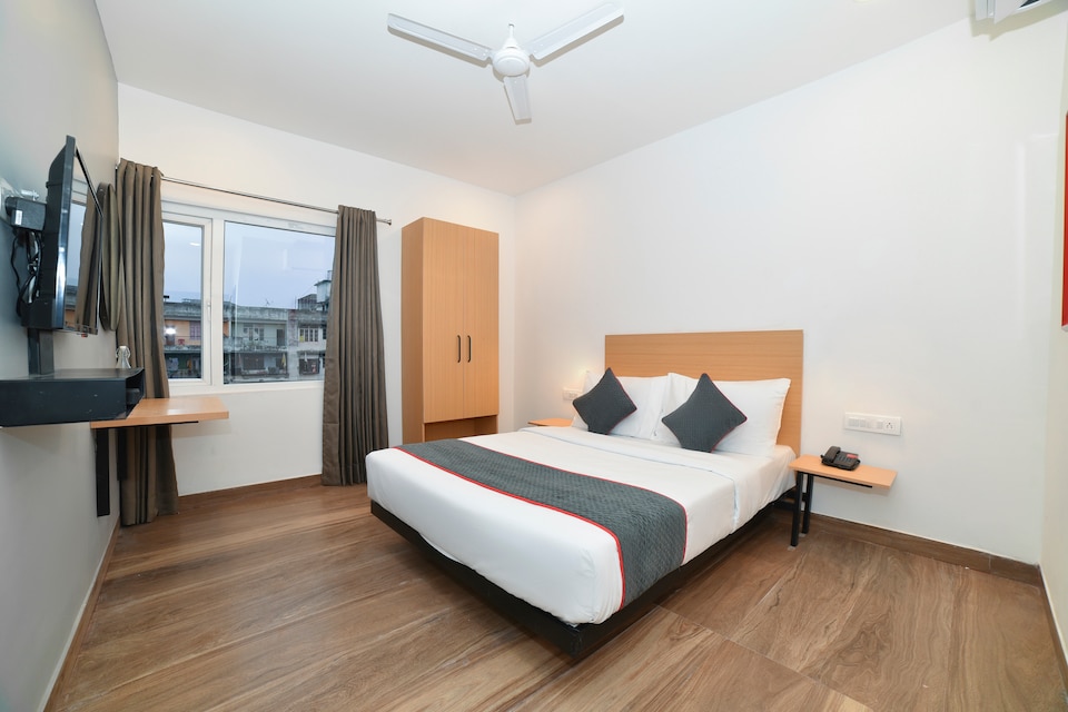 OYO Townhouse 384 N.K Hotels, Ganeshguri Guwahati, Guwahati