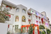 Hotel O Vishwakarma Palace