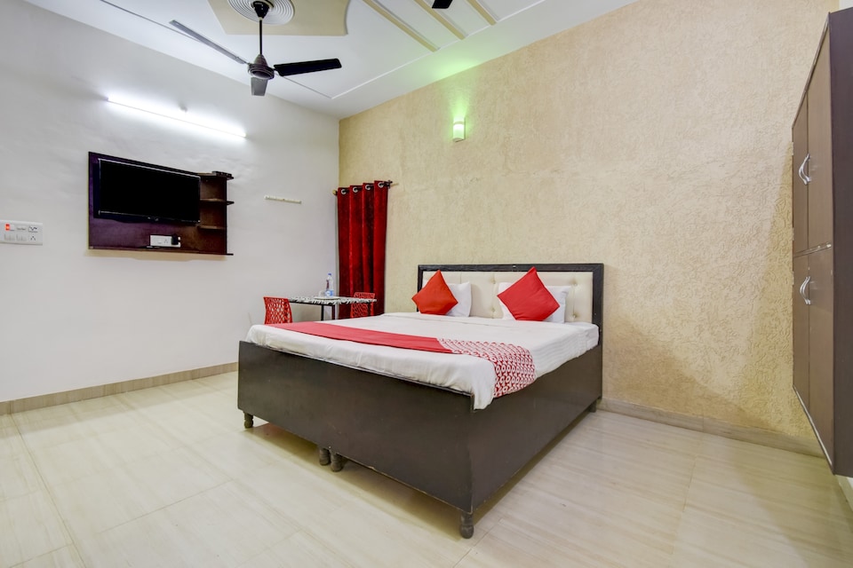 OYO 74203 SBS Royal Stays, Jalandhar, Jalandhar
