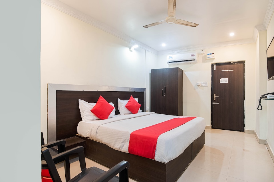 Prop Live in New code - VSK427, MVP Colony Visakhapatnam, Visakhapatnam