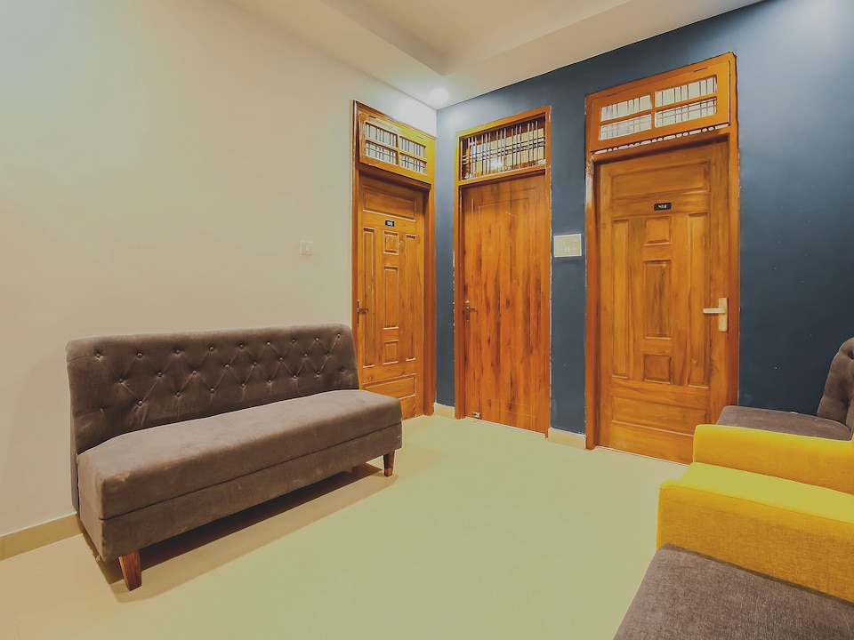 HOTEL O SILVER NEAR LULU MALL, SGPGI Lucknow, Lucknow