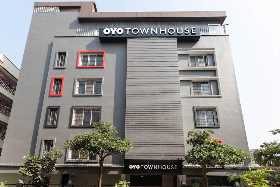 Super Townhouse Habitat New Town Rooms & Party Spaces, Rajarhat Kolkata, Kolkata