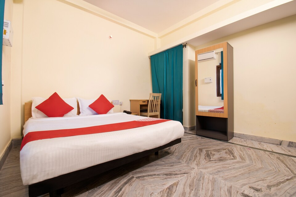 LIVE as PAT900, Bailey Road, Patna