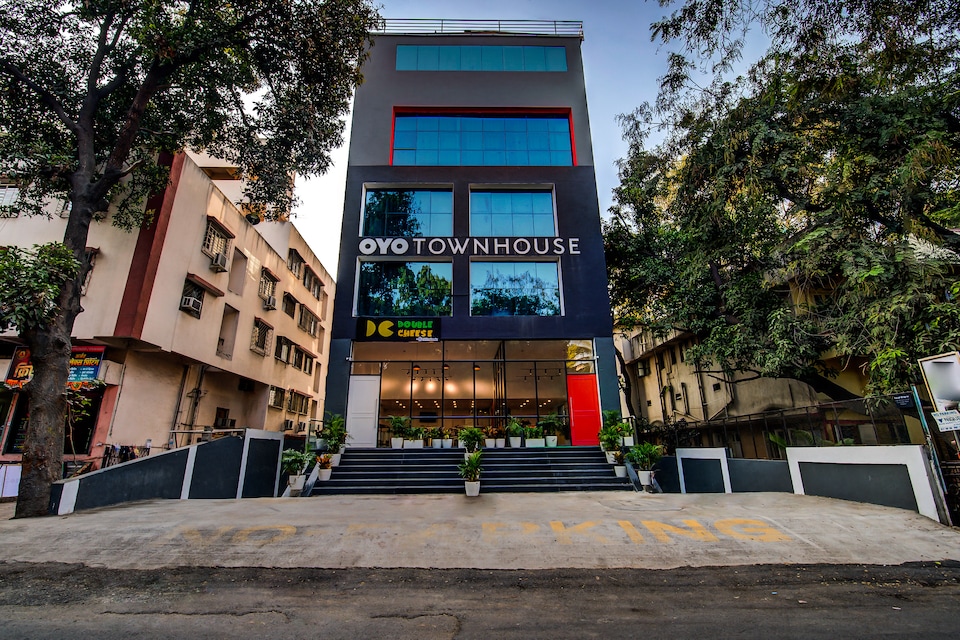 OYO Townhouse 059 Magarpatta, Magarpatta Pune, Pune