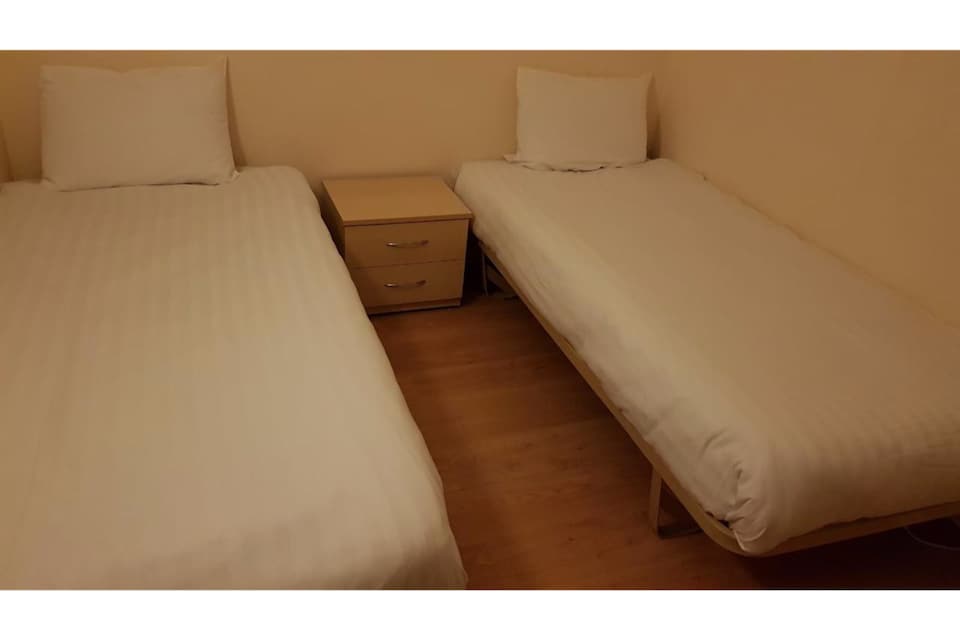 OYO Summerhill House Hotel, Newcastle , Newcastle