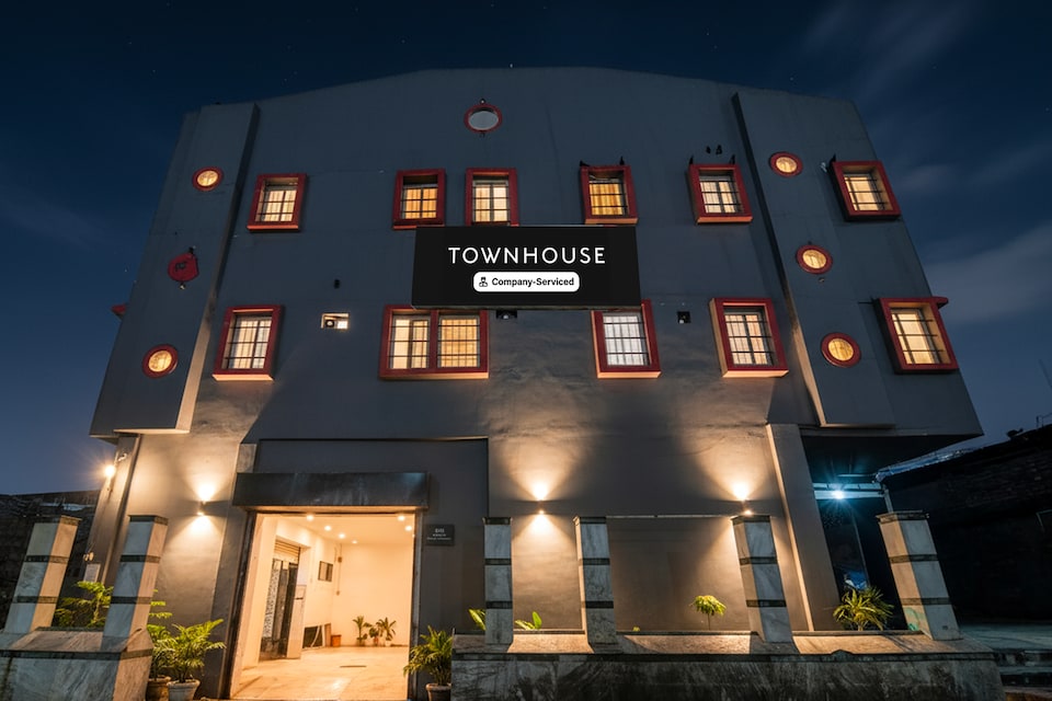 Super Townhouse Science City Formerly Hotel Mannat International, Park Circus Kolkata, Kolkata