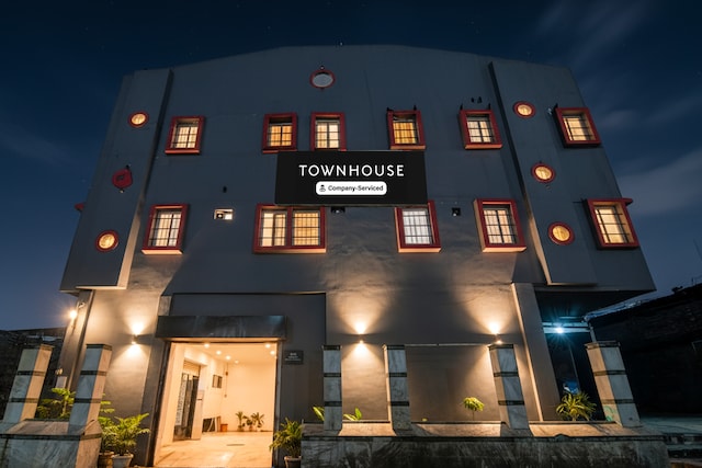 Super Townhouse Science City Formerly Hotel Mannat International