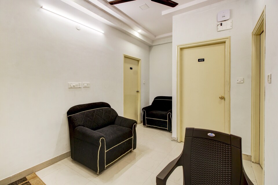 Hotel O Oyo Kings Suites Banaswadi Near SMVT railway station, Cox Town Bangalore, Bangalore