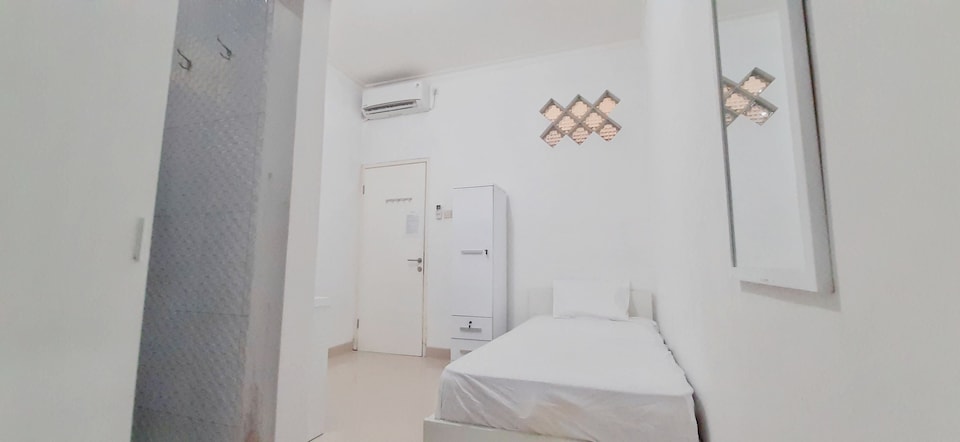 OYO 3820 Nine Suites Syariah, Malang Kota, Malang