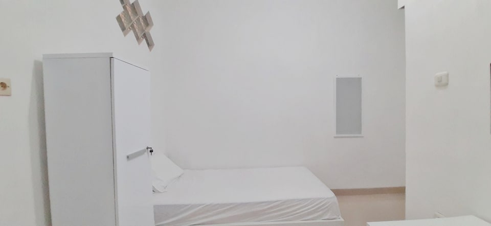 OYO 3820 Nine Suites Syariah, Malang Kota, Malang