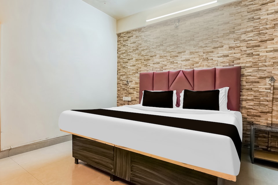 Hotel O Aqsha Paradise, Hingna Road Nagpur, Nagpur