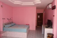 OYO 1092 Sea​ Of​ Love​