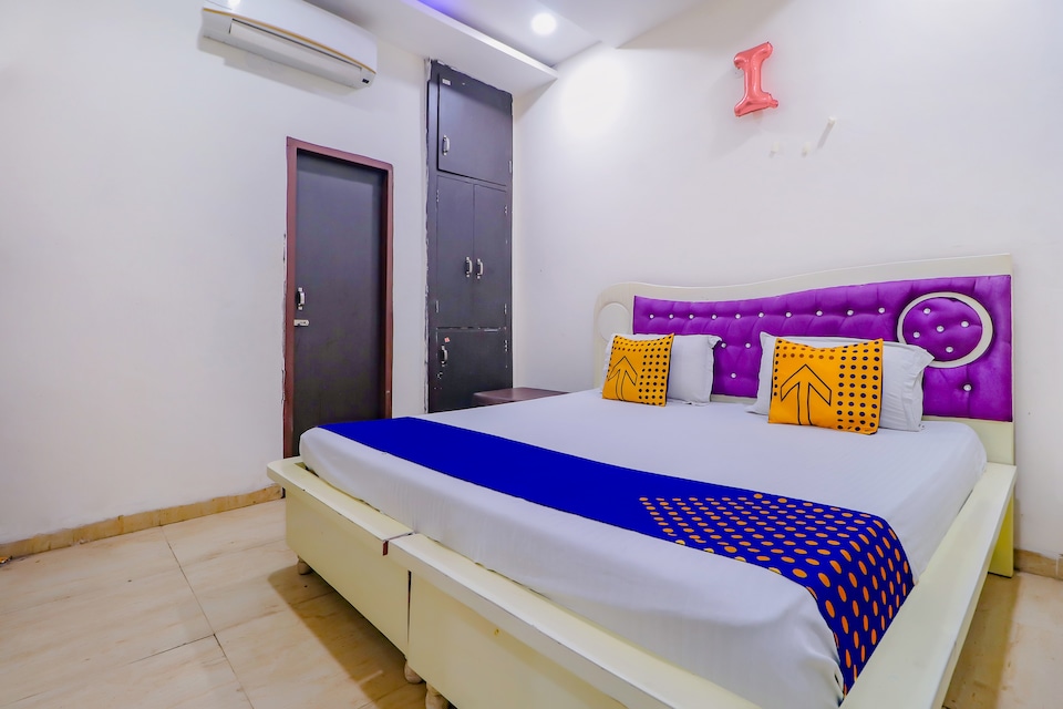 OYO Hotel Rajhans, South Chandigarh, Chandigarh