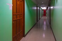 OYO 677 Roseate Pensione