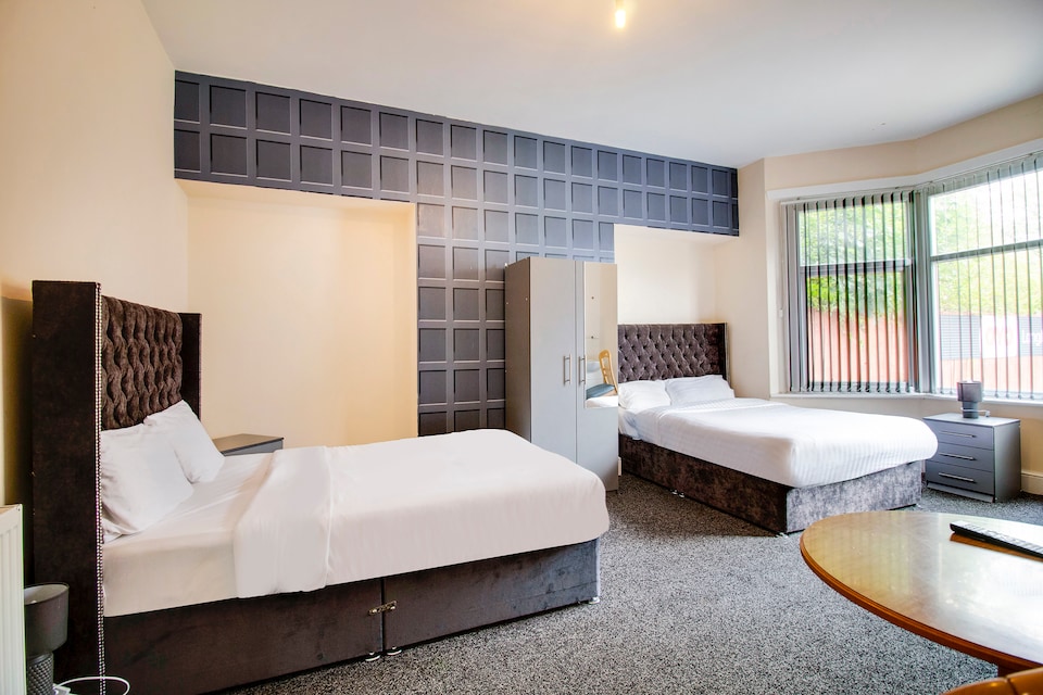 The Longlands Hotel, Middlesbrough (Scotland), Middlesbrough