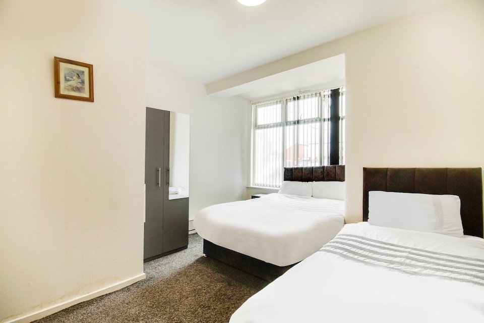 The Longlands Hotel, Middlesbrough (Scotland), Middlesbrough