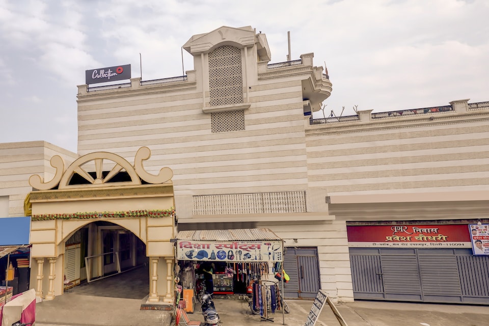 COLLECTION O 74381 HOTEL PR INN DAYALPUR, North Delhi, Delhi