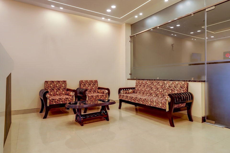 COLLECTION O 74381 HOTEL PR INN DAYALPUR, North Delhi, Delhi