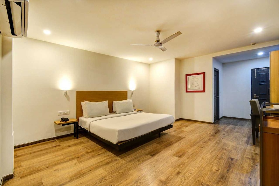 Townhouse Paldi Bus Terminal Ahmedabad Formally Neelkanth, Ashram Road Ahmedabad, Ahmedabad