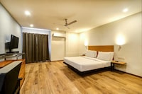 Townhouse Paldi Bus Terminal Ahmedabad