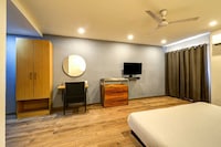 Townhouse Paldi Bus Terminal Ahmedabad