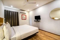 Townhouse Paldi Bus Terminal Ahmedabad