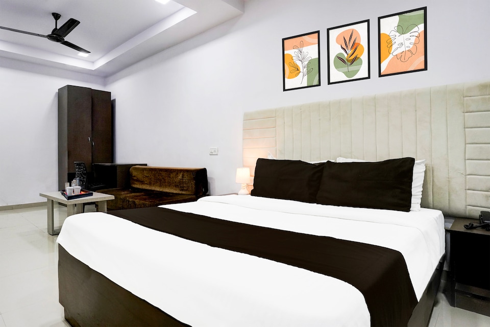 Super Hotel O Four Bungalow Formerly Ardaas Residency, Juhu, Mumbai