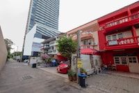 OYO 1099 Star​ House​