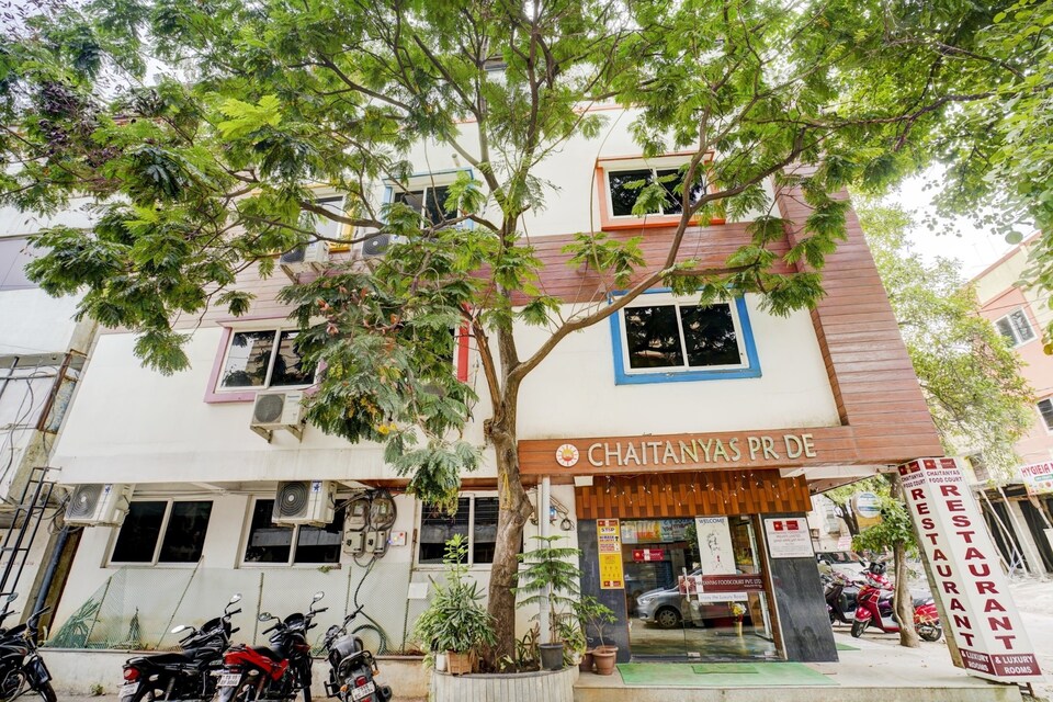 CAPITAL O74420 Chaitanyas Pride, Kukatpally, Hyderabad