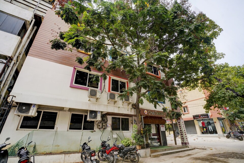 CAPITAL O74420 Chaitanyas Pride, Kukatpally, Hyderabad