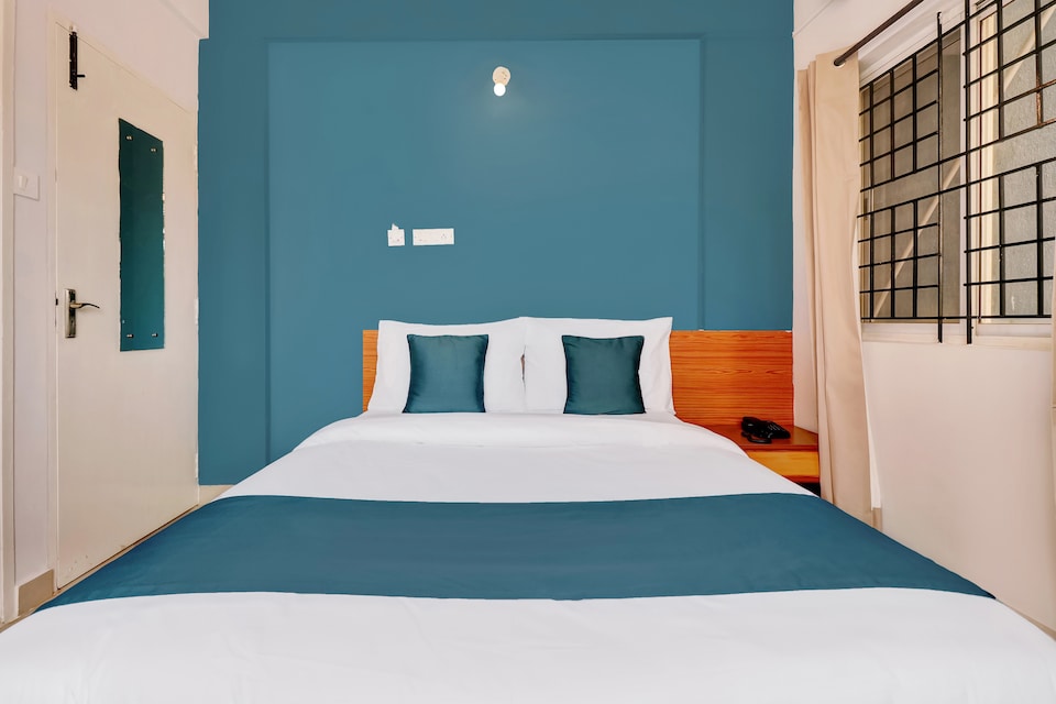 SilverKey Executive Stays 44663 R Stay Inn, Airport Road Bangalore, Bangalore