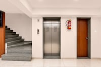 Super Townhouse Oak Central Bus Station Rajkot Formerly Simran Raghuveer