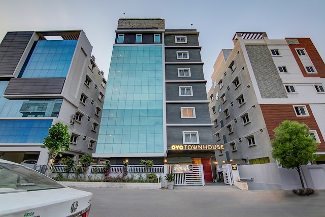 Townhouse Hotels Miyapur  Hyderabad Starting    593 Upto 49  OFF