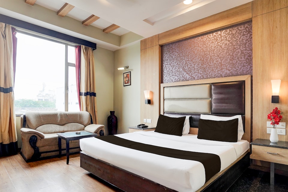 Super Townhouse Bani Park Formerly Aroma Residency, Sindhi Camp, Jaipur